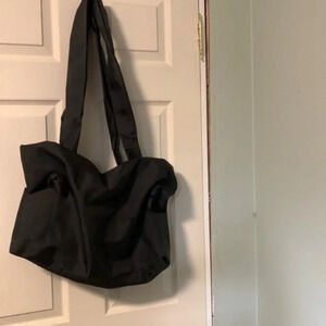 Large shoulder bag with wide straps